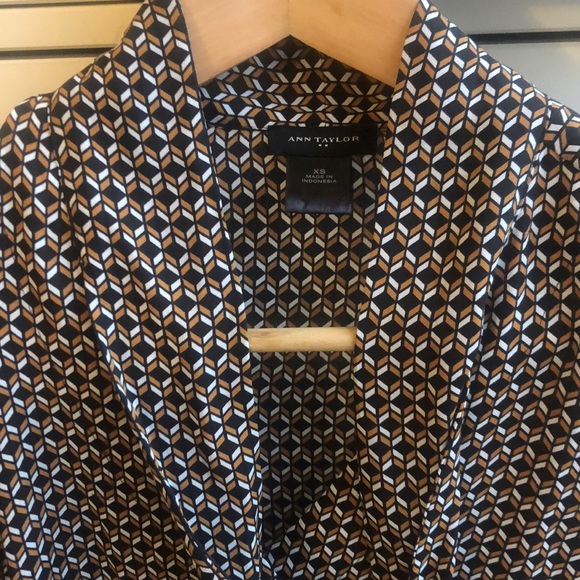 NWOT Ann Taylor Blouse - Picture 2 of 5